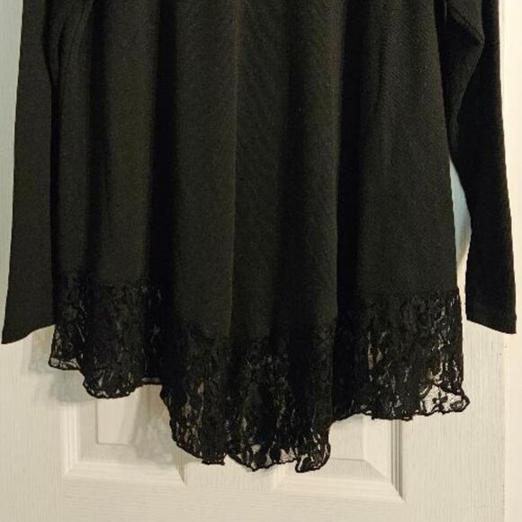 Black 4X Top - Picture 2 of 2